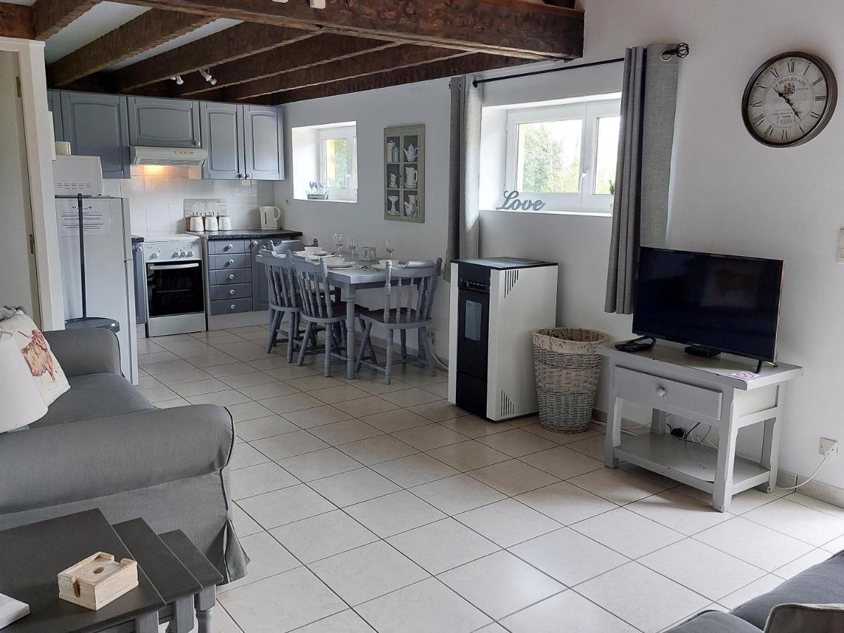 Les Gages Villa Brece  Екстериор снимка